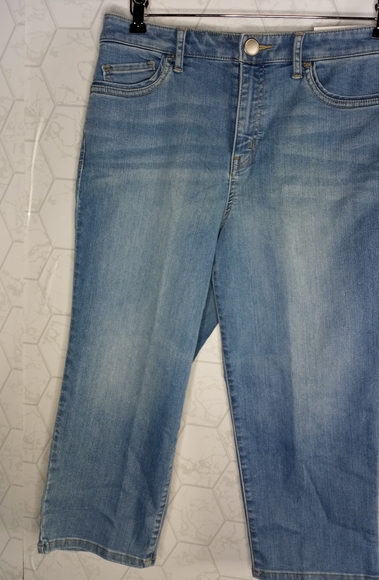 Christopher & Banks stonewash everyday denim crop - Picture 11 of 13